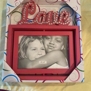NWT RAZZLE DAZZLE SWINGING "LOVE" PINK 7"X8" PICTURE FRAME
